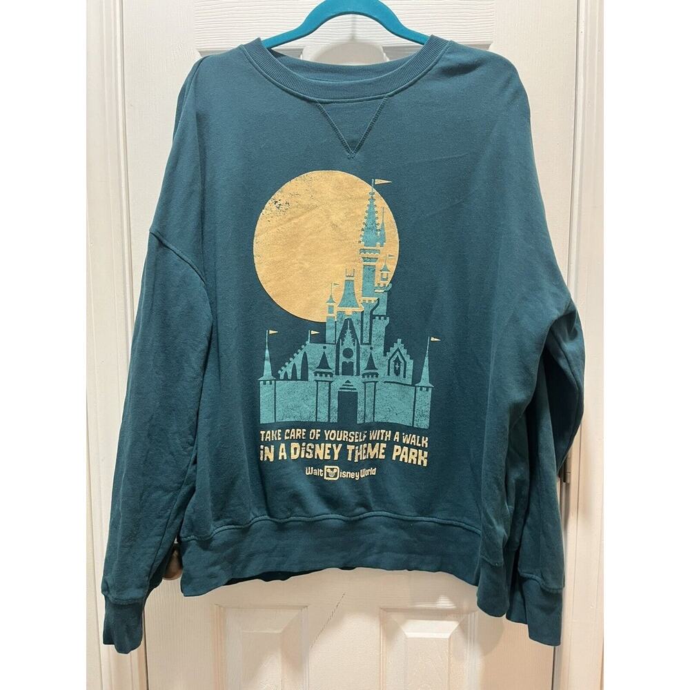 Disney Parks Magic Kingdom Pullover Sweatshirt for Adults Large EUC